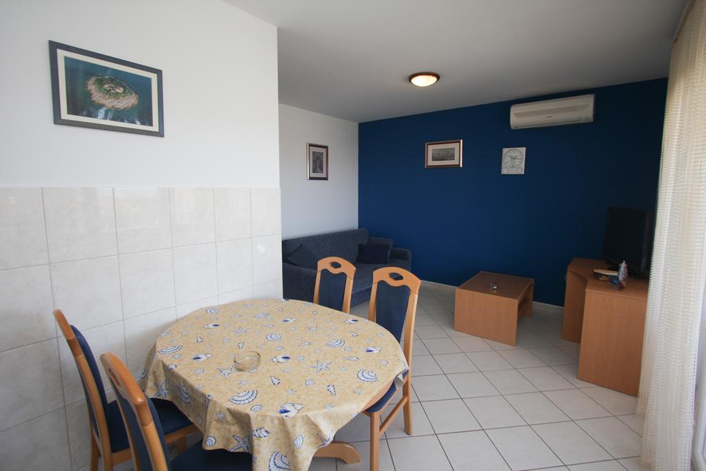 Apartments Spirito Rogoznica  Extérieur photo