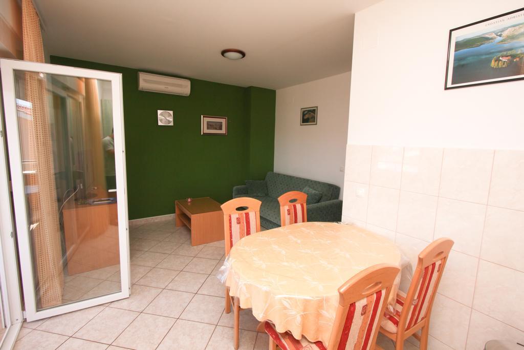 Apartments Spirito Rogoznica  Extérieur photo